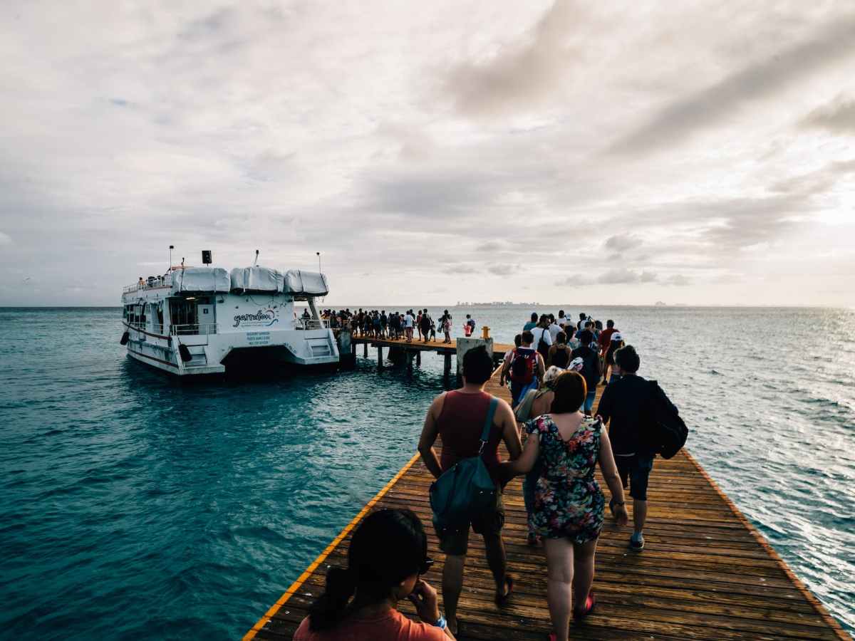 What Size Pontoon Boat is Right for You? 